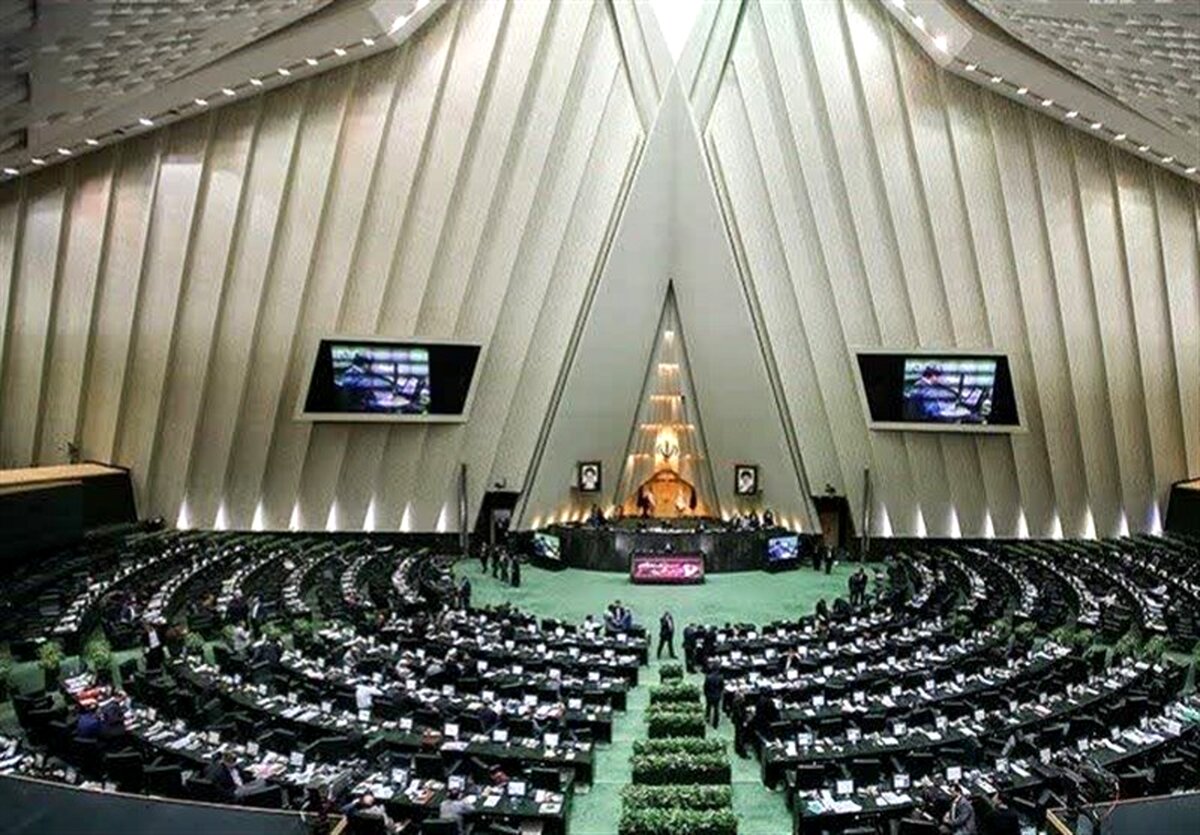 بمب خبری از مجلس ۱۶۵ نماینده سران قوا را نشانه گرفتند ارز ریشه تورم