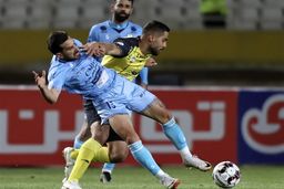 فاجعه داوری یا شاهکار سپاهان؟ قهرمانی نیم‌فصل با برد جنجالی مقابل چادرملو!
