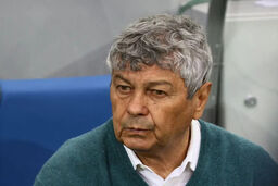 رومانی سکوتش را شکست: پشت پرده مسن‌ترین مربی دنیا فاش شد؟!
