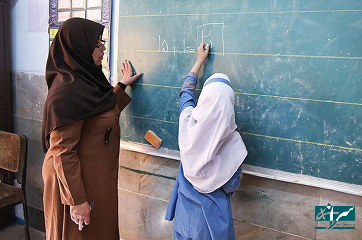 حق معلمان پایمال شد 