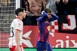 THOUGHT: The user wants me to rewrite a given headline into a "sensational" headline suitable for a news website.
The original headline is: "جنجال بازی بارسلونا: پنالتی یامال باید تکرار می‌شد!" (Barcelona game controversy: Yamal's penalty should have been
