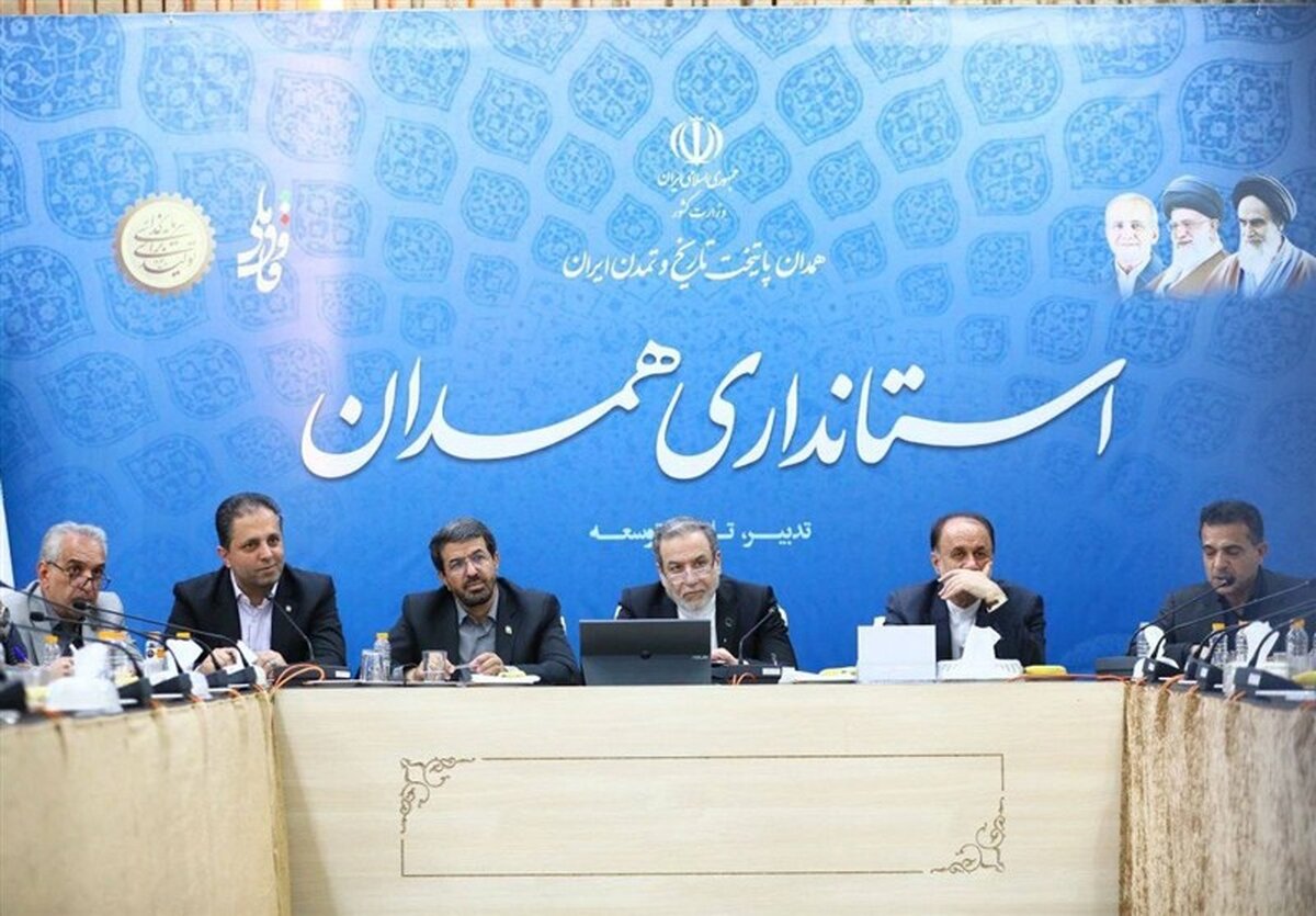 عراقچی: از مذاکرات تا رفع تحریم‌ها؛ گام‌های ایران برای فعالان اقتصادی 
