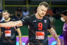 FIVB چه رازی را درباره زایتسف افسانه‌ای لو داد؟ سوپراستاری با جنون ۲۰ مدل موی متفاوت!