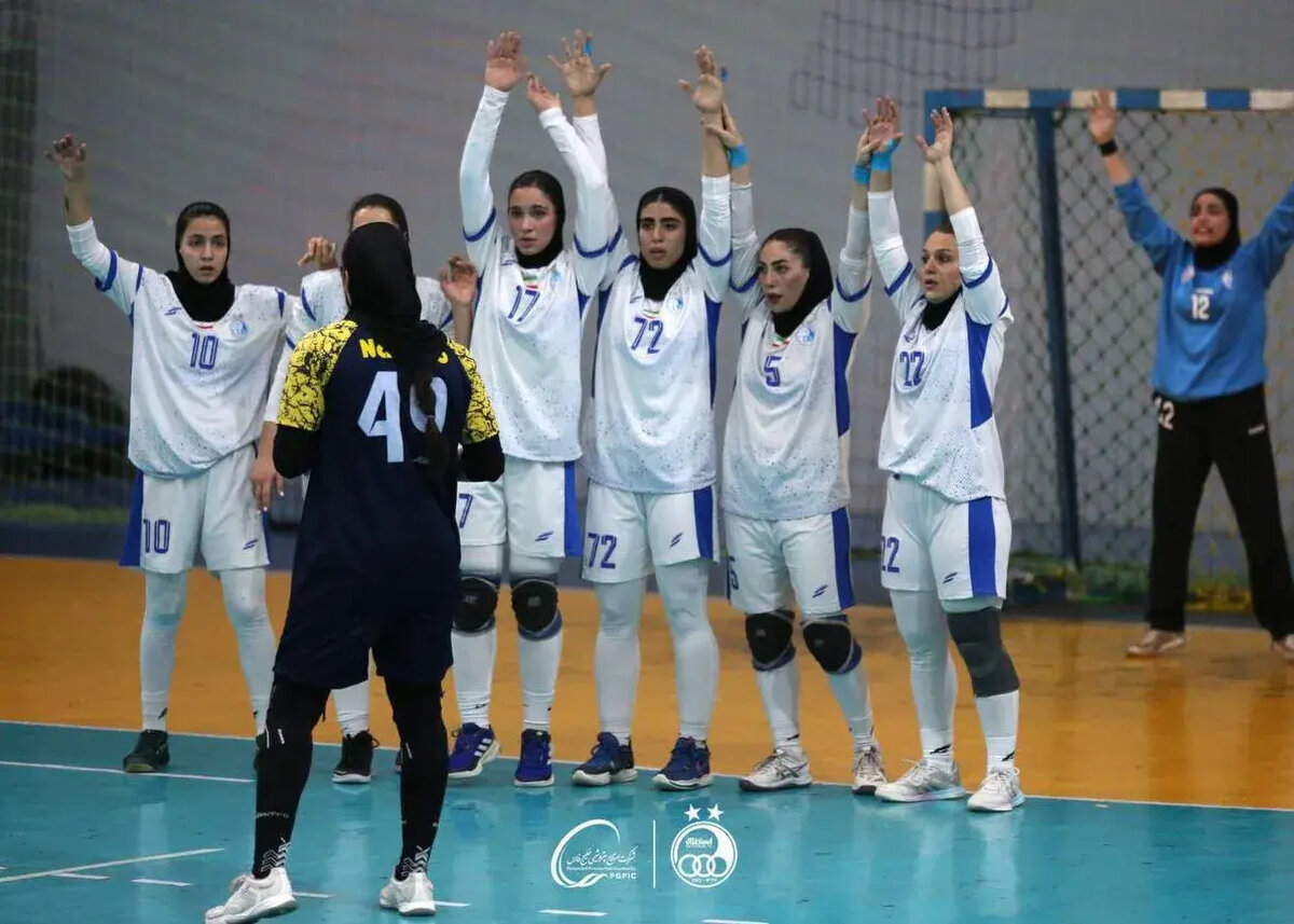 شوک بزرگ در لیگ هندبال زنان: استقلال در خانه غرق شد، صدرنشینان جشن گرفتند!