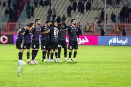 پرسپولیس نابود شد! چه کسی مسئول فاجعه مقابل فولاد است؟