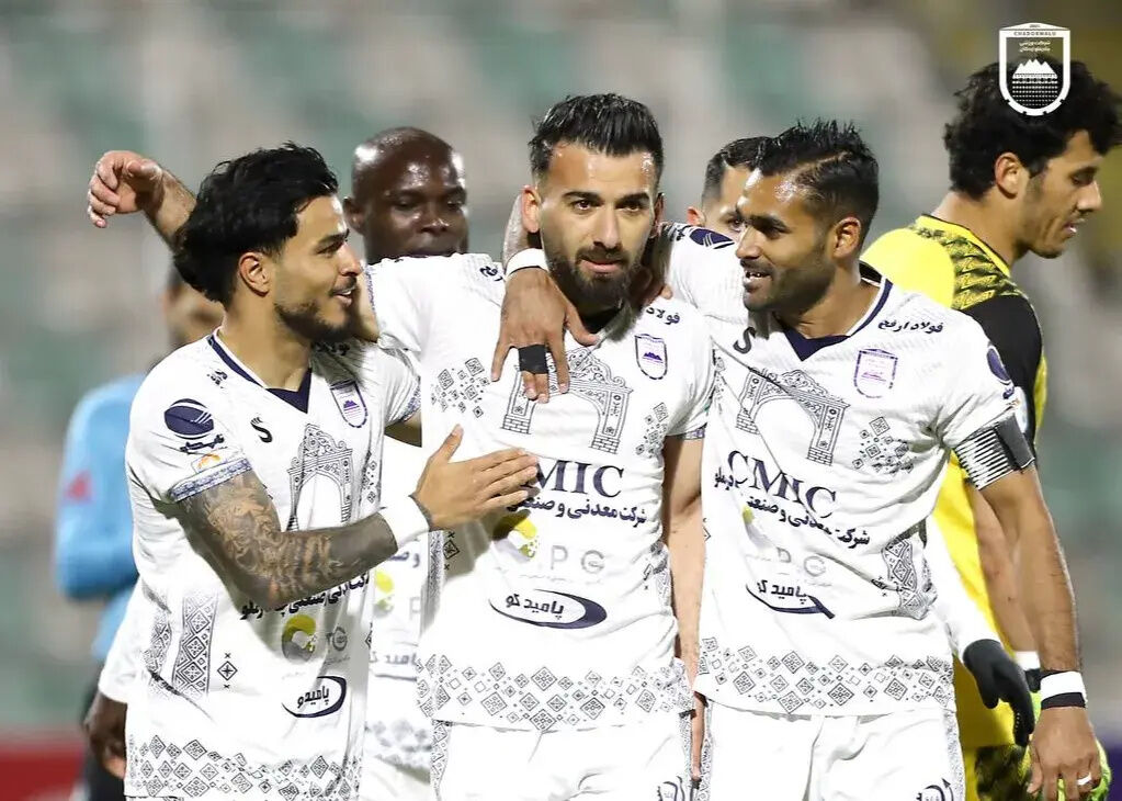 چادرملو قاتلان پرسپولیس را سلاخی کرد: فوتبال ایران در شوک!