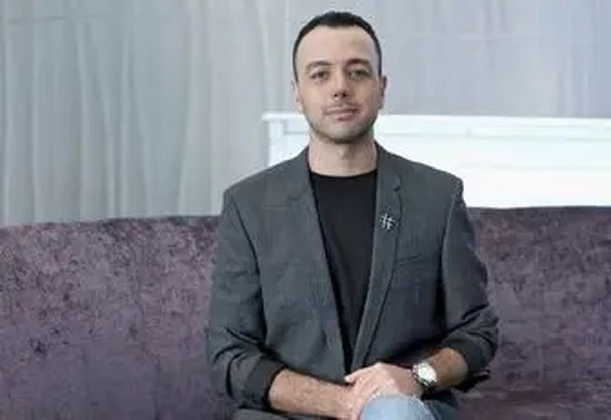آقای مجری پا به فرار گذاشت