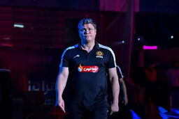 مهدوی: دیگر بس است! یک بازیکن باید فوراً درست شود!