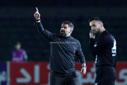 پیروز قربانی "بی‌شرمانه" تهدید کرد: "با خاک یکسان‌تان می‌کنم!"