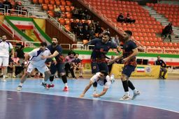 شوک بزرگ در فوتبال و هندبال! طوفان سایپا و سپاهان، استقلال صدر را فتح کرد!