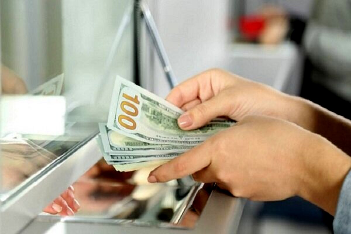 انفجار قیمت دلار دولتی: ۱۲۴ هزار تومان، مرز جدیدی از بحران!