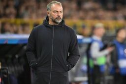 فلیک: تانک دفاعی بایرن زیر سوال رفت؛ ادامه می‌دهیم!