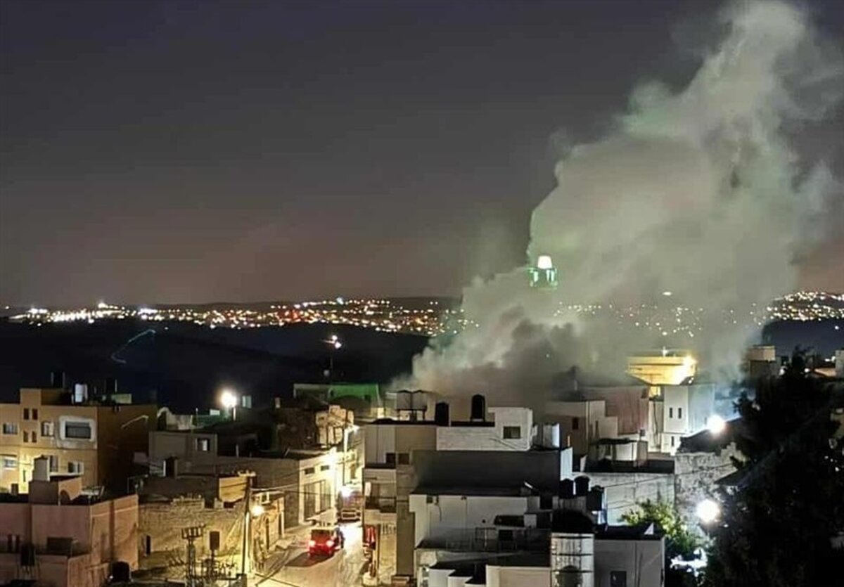 جنجال در کرانه باختری: صهیونیست‌ها یورش بردند، نظامیان اسرائیلی در «عسکر» هدف قرار گرفتند!
