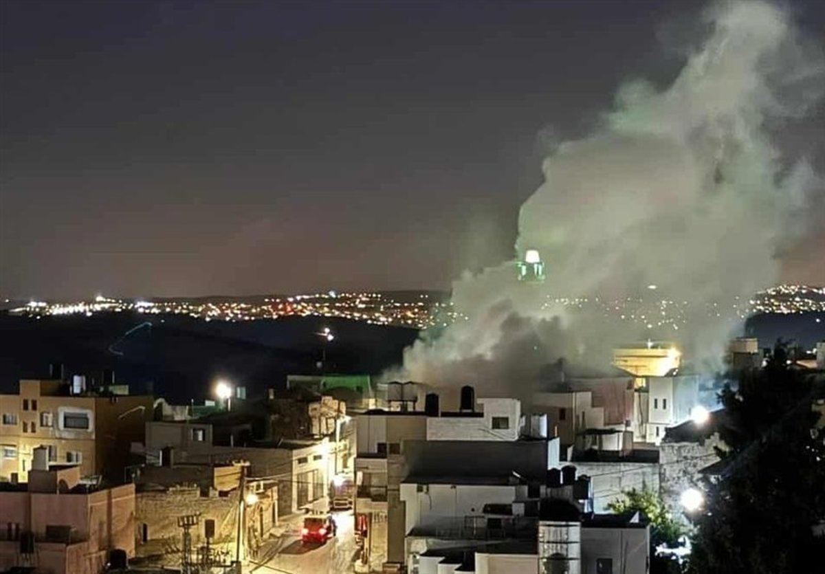 جنجال در کرانه باختری: صهیونیست‌ها یورش بردند، نظامیان اسرائیلی در «عسکر» هدف قرار گرفتند!