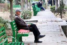 بازنشستگان منتظر واریزی جدید باشند