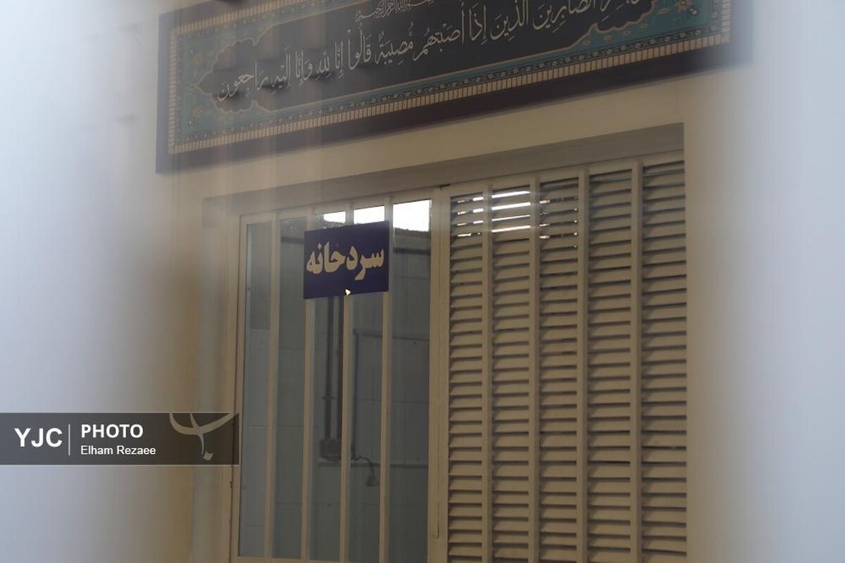 صابر کاظمی رفت، اما تصاویر بدرقه غوغایی به پا کرد!