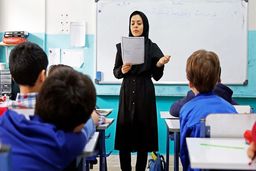 مبلغ هدیه نقدی روز معلم مشخص شد
