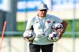 عذرخواهی اوسمار، طوفان جنجالی در پرسپولیس!