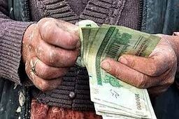 افزایش دستمزد سبد معیشت را پوشش نداد/لزوم ترمیم دستمزدها در نیمه دوم سال