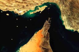اولتیماتوم مجلس به امارات و عربستان /پول خسارات را بدهید، بعد از هرمز عبور کنید!