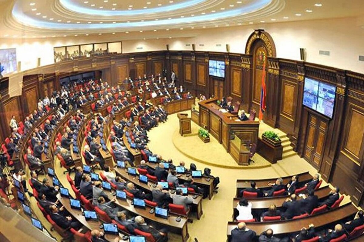 خطر در همسایگی ایران: نزاع سیاسی ارمنستان، منافع ملی را به آتش کشید!