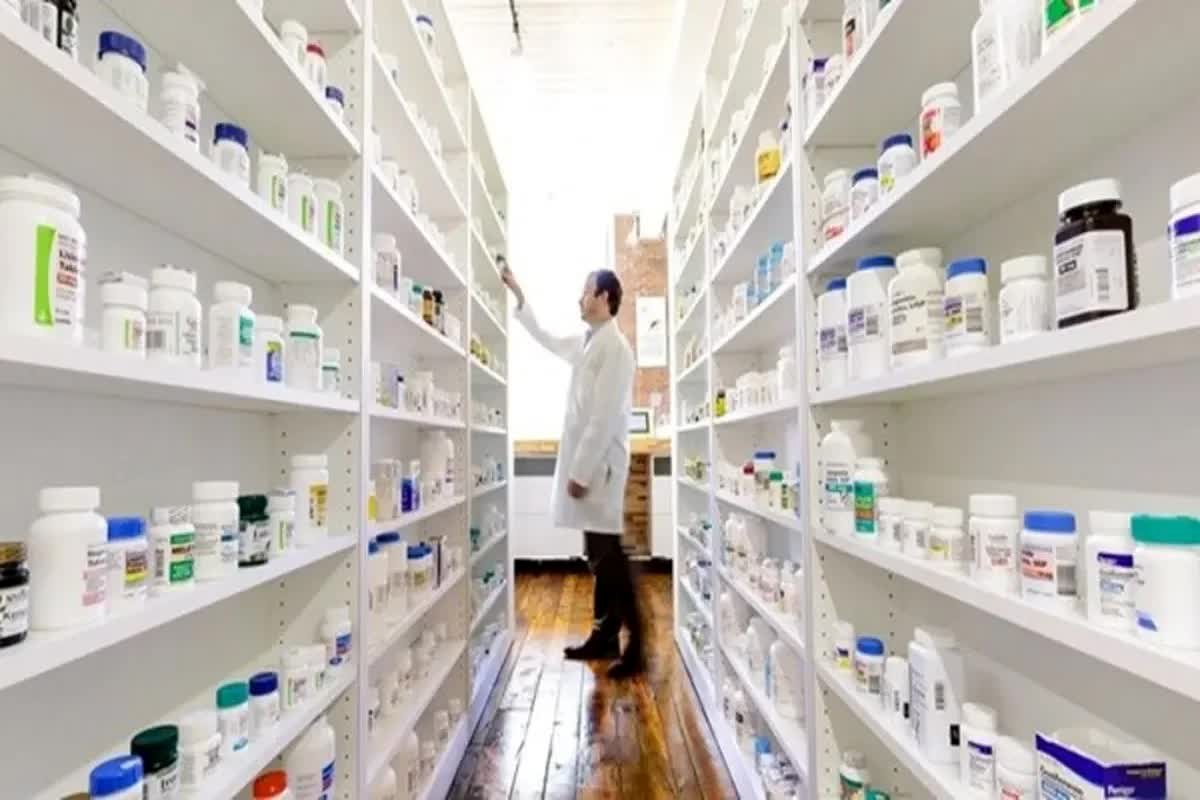 مجوز داروخانه با یک کلیک: آیا سازمان غذا و دارو سلامت جامعه را به حراج گذاشت؟