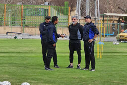 شوک بزرگ در اصفهان: پرسپولیسی‌ها کادر فنی ذوب‌آهن را تسخیر کردند! (عکس)